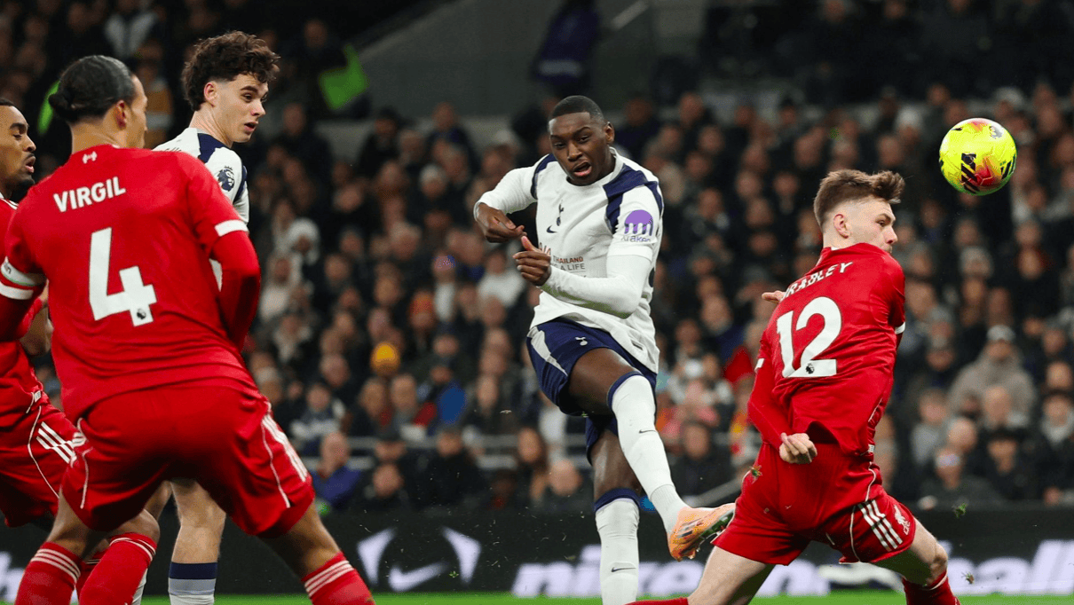 豪门悲喜夜：热刺1-2利物浦 阿森纳1-0重返榜首 姆总平C罗纪录皇马2-0