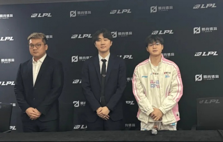 赢下AL后,Xun:自己前两把失误还是挺多的,要好好打